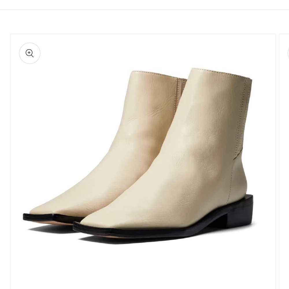 Guily Chelsea Boot Schutz square toe boot